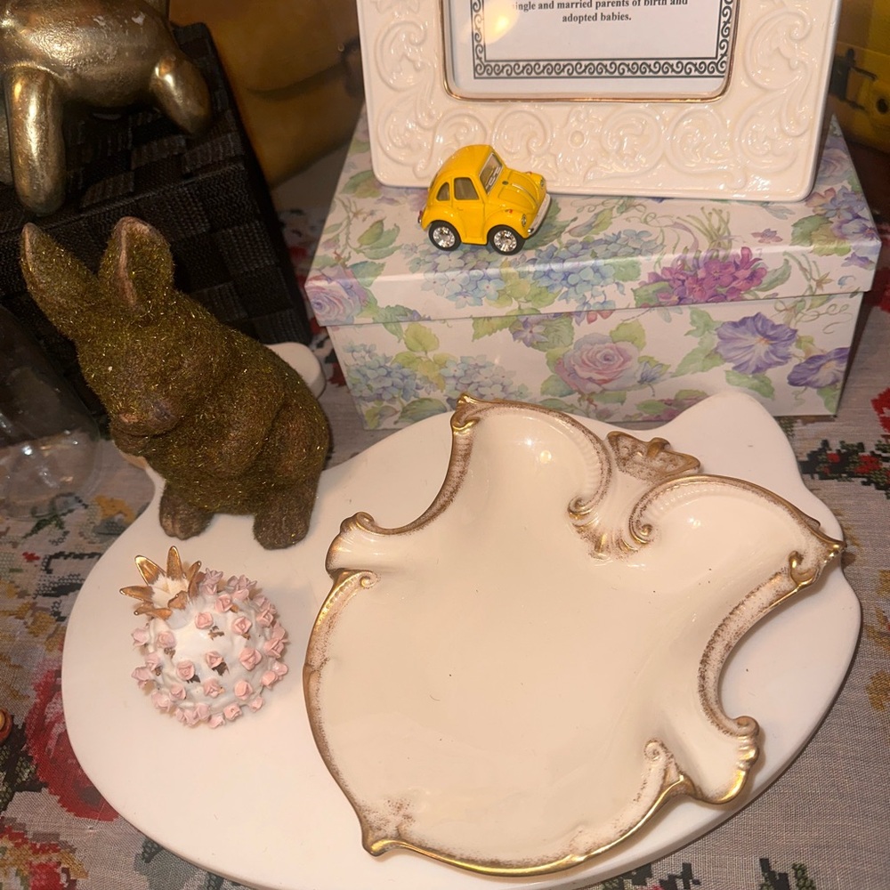 Miss Covered Bunny Rabbit - Picture 3 of 6